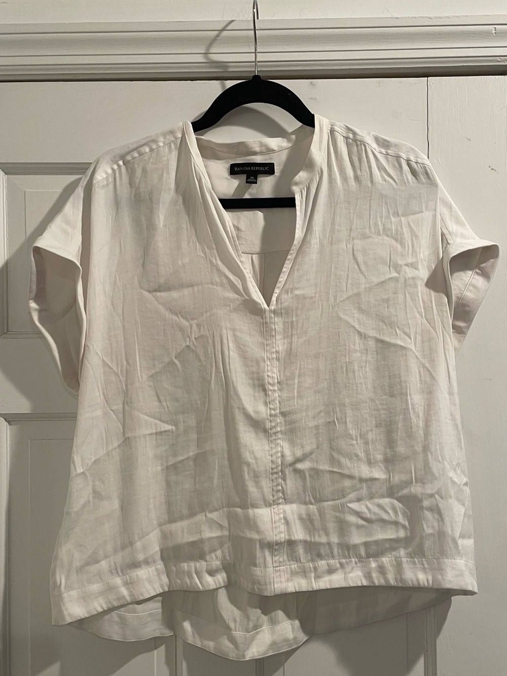 Banana Republic White Split-Neck Short Sleeve Blouse